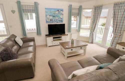 Narberth House | Cwtch Lodge 42
