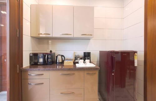 Sushant Lok Apartment | Cyber hub retreat near Horizon center