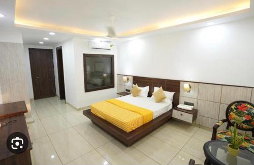 DLF City House | Cyber Vista