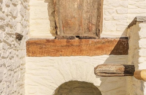 Paleopolis Apartment | Cycladic Winery House