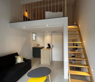 Saint-Georges-d'Orques Apartment | Cyprès des cigales - Duplex meublé de tourisme