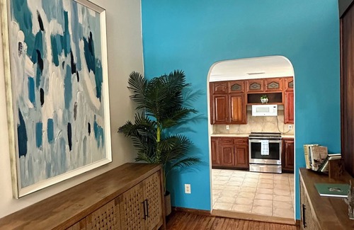 Siesta Key House | Cypress Cottage - Family Friendly, Walkable to Siesta Key Village and Beaches!