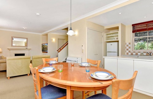 Pokolbin Apartment | Cypress Lakes Villa 516 Primrose