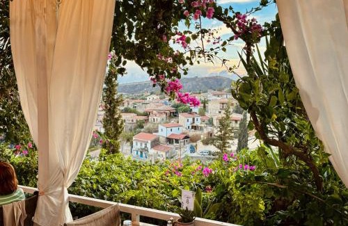 Tochni House | Cyprus Villages - Hotel & Restaurant - Central Location - Bed & Breakfast With Access To Pool And Stunning Views