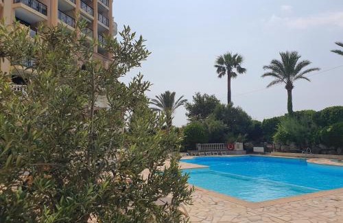 Cannes La Bocca Apartment | Cyrnos