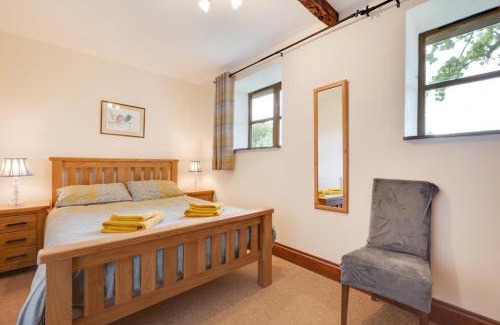 Cilmeri House | Cysgod-y-coed