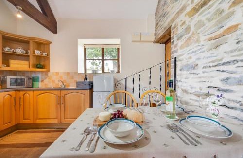 Cilmeri House | Cysgod-y-coed