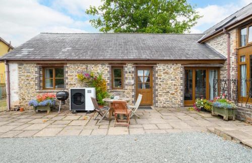 Cilmeri House | Cysgod-y-coed