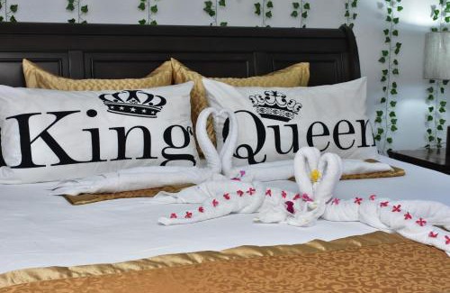 Ocho Rios Apartment | Czar's Sanctuary- Apt B4 at Sandcastle