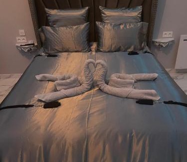 Frenouville Hotel | Désirs d'une nuit - La désirée