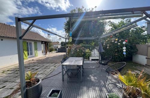 Branville House | Détente Normande