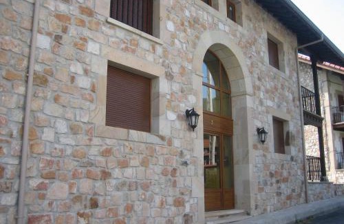 Turieno Apartment | Dúplex Mirador de Potes - 4 pax, con Wifi y Garaje