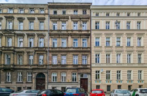 Wroclaw City Center Apartment | Dąbrowskiego Modern City Center Studio by BookingHost