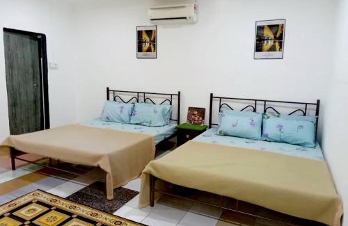 Alor Gajah House | D Anjung Homestay Aisy