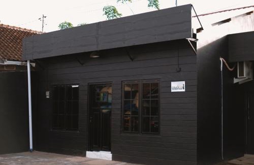 Banyuwangi House | D Black Houze Banyuwangi