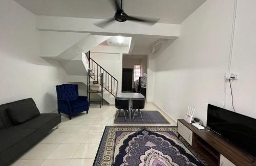 Batu Pahat House | D'Cahaya Homestay Batu Pahat