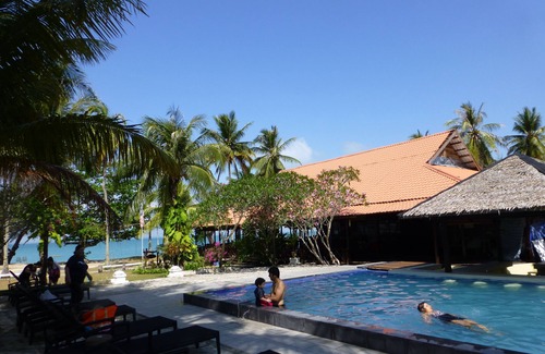 Pulau Besar Hotel | D' Coconut Pulau Besar Resort