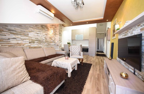 Tomicici Apartment | D&D Apartments Tivat - Apartment with 4 beds - No.12