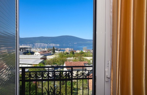 Tomicici Apartment | D&D Apartments Tivat - Apartment with 4 beds - No.12