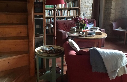 Ravenoville Other | D-Day beaches Large garden, Cycle 2kms to local sandy beach. Sleeps 8. Wifi.