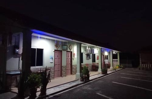 Kampung Tanjung Bidara Hotel | D'Desa Qaseh Chalet