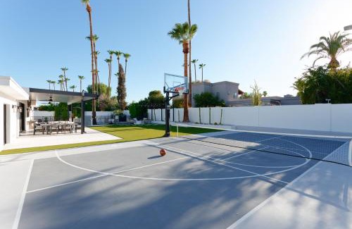 Thunderbird Desert Estates House | D&G Retreat-Resort Style Backyard-North Scottsdale