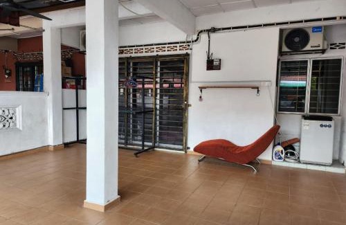 Banting House | D'Haja 6 KLIA Sepang with 3 AC & FREE Wi-Fi