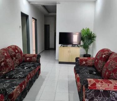Banting House | D'Haja 61 KLIA Sepang with 3 AIRCONDS & WiFi