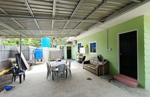 Kampung Batu Manikar House | D'Homestay Merinding Trail WP Labuan