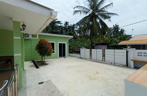 Kampung Batu Manikar House | D'Homestay Merinding Trail WP Labuan