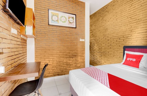 Semarang Hotel | D Kost In Kandri Semarang