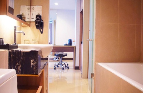 East Kuningan Hotel | d'primahotel Mega Kuningan