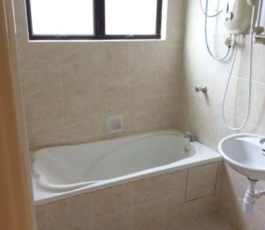 Alor Gajah Apartment | D Savoy Famosa Condo
