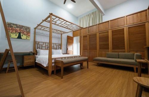 George Town House | D SeBalik Pulau Tropical Boutique Home