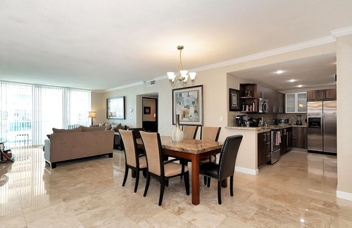 Hollywood South Central Beach Apartment | D - Spectacular Ocean Views! Beautiful beachfront property with pool!