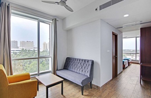 Kelambakkam Hotel | D Square Omr