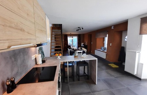 Nadrin House | D'un coin à l'autre