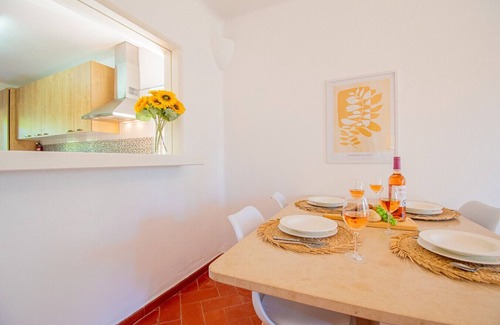Areias Dos Moinhos Apartment | D1 Carvoeiro Mar: Cozy Apt Near Beach & Town