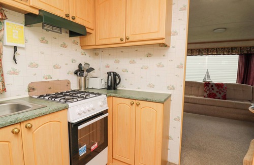 Aberystwyth Cottage | D12 TREETOPS, pet friendly, country holiday cottage in Aberystwyth