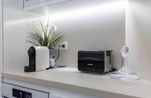 Erzsebetvaros Apartment | d30 butiq suite WiFi, AC, 2 BR, 2 BA on 75 sqm in the Old Jewish Quarter
