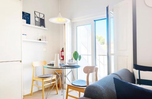 Bonfim Apartment | D858 - comfort near downtown - AC & balcony