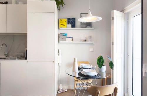 Bonfim Apartment | D858 - comfort near downtown - AC & balcony