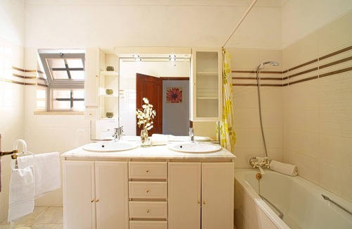 Cerca Velha House | Da Bela Vista by Interhome