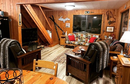 Big Bay House | Da Knob on Lake Independence