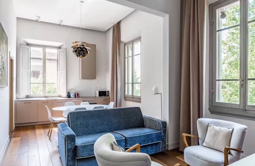 Le Cure Apartment | DA VINCI MAISON! Walking distance to the highlights!
