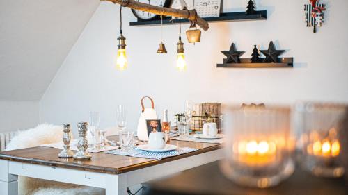 Uehlingen-Birkendorf Apartment | Dachwohnung mit Ofen und Freisitz