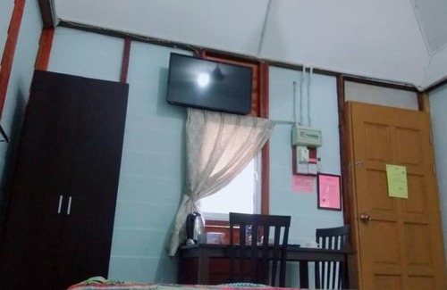 Kampung Sungai Haji Durani Ski Chalet | Dachya Stay