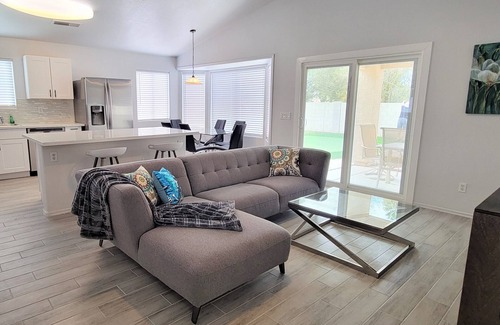 Maryvale House | Dad's Big House