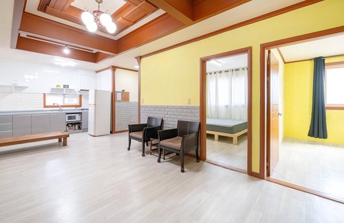 Ansan House | Daebudo Banditbul Pension