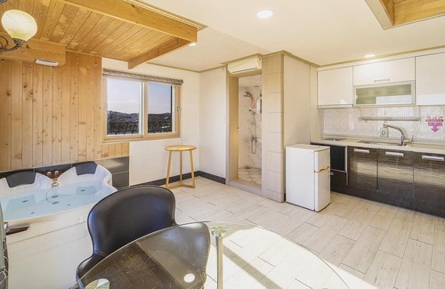Ansan House | Daebudo Geugotegamyeon Pension